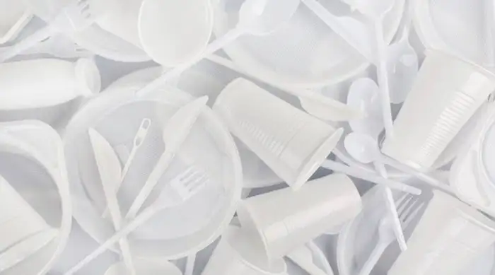 plastico en desuso 2 ficemin